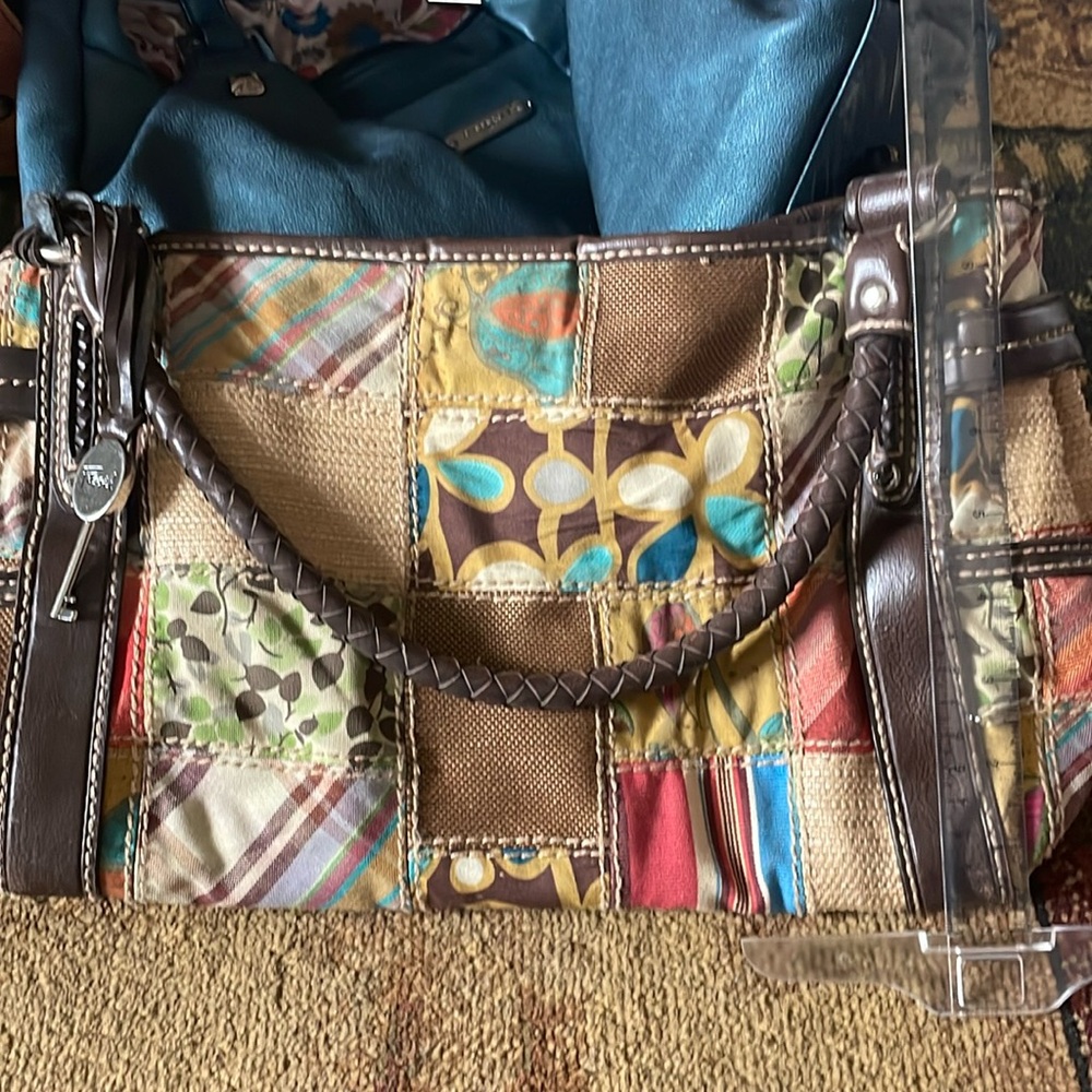 Fossil purse